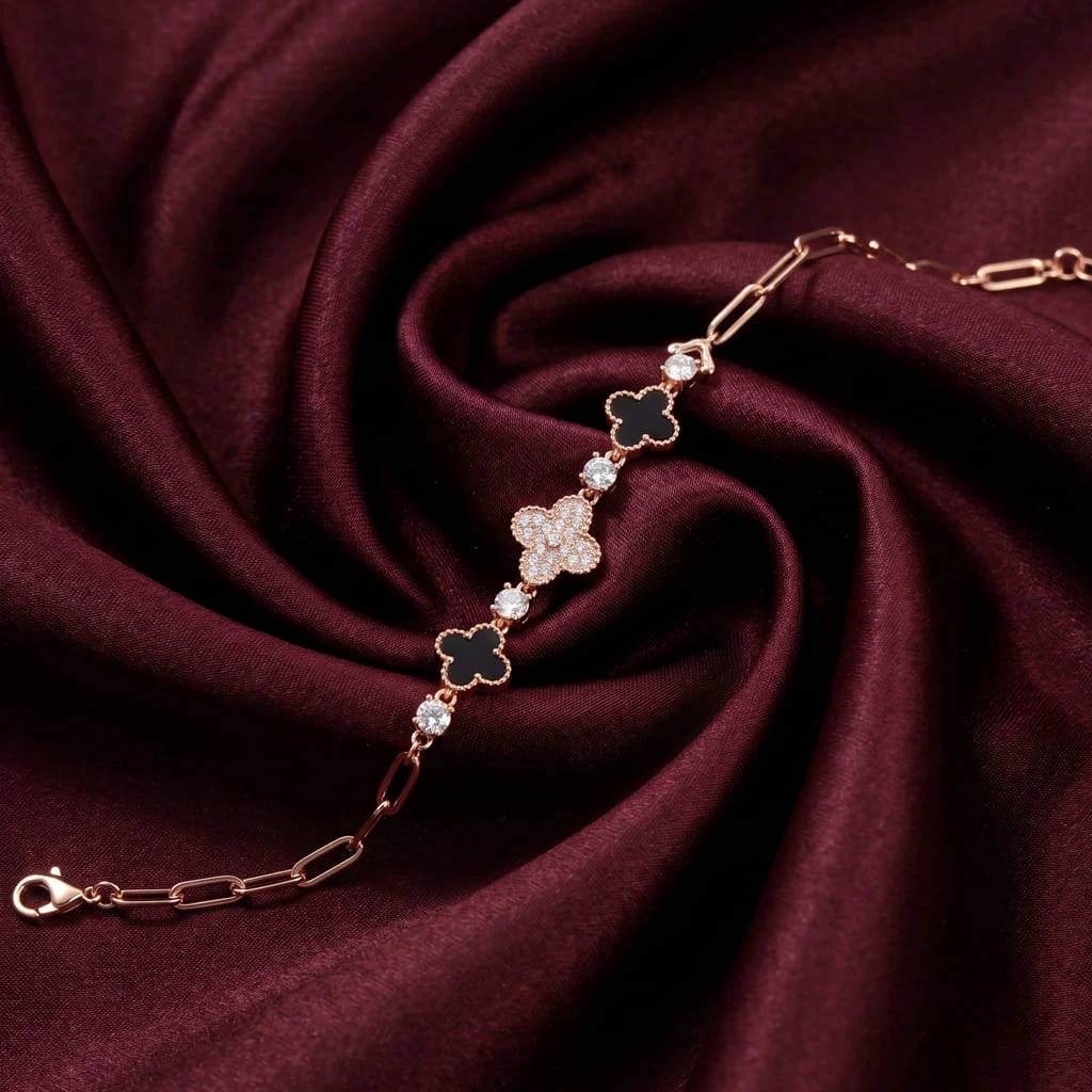 Onyx & Pavé Clover Paperclip Bracelet